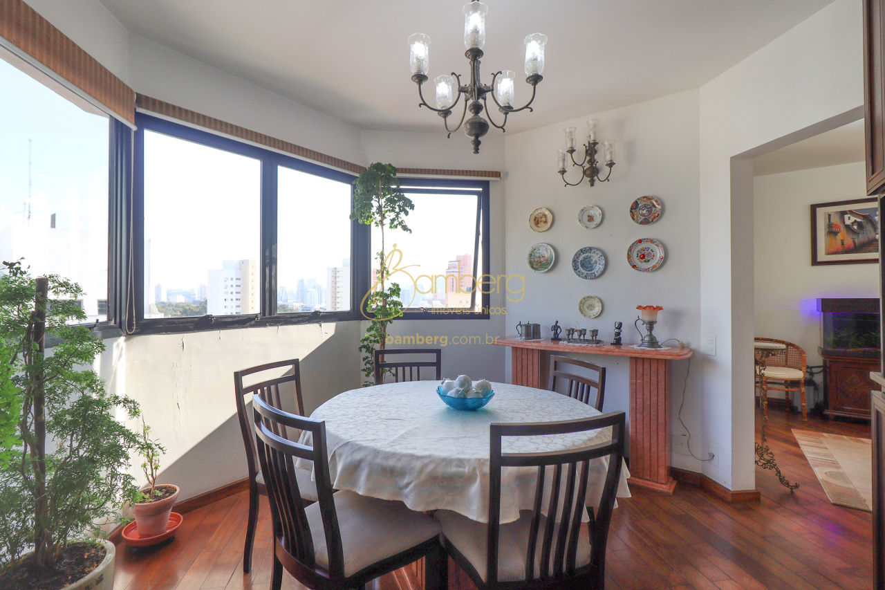 Apartamento no bairro Chácara Santo Antônio  - São Paulo