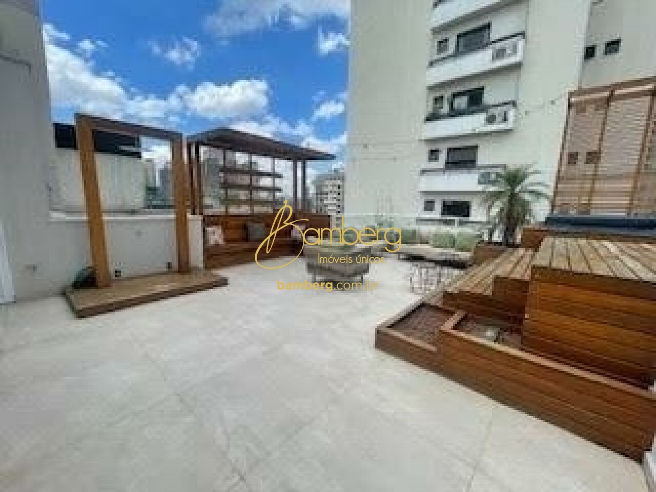 Apartamento no bairro Real Parque - São Paulo