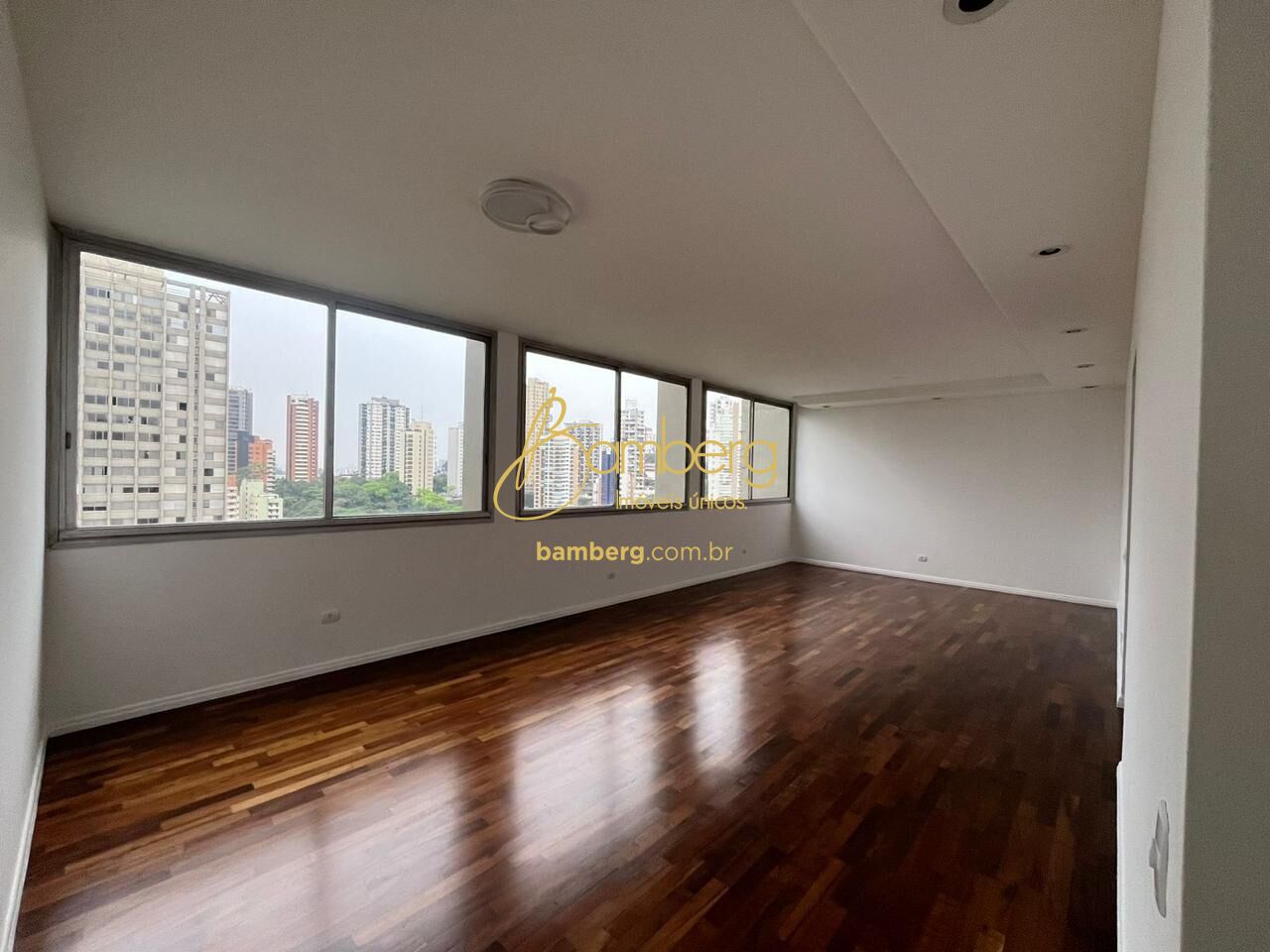 Apartamento no bairro Vila Suzana - São Paulo
