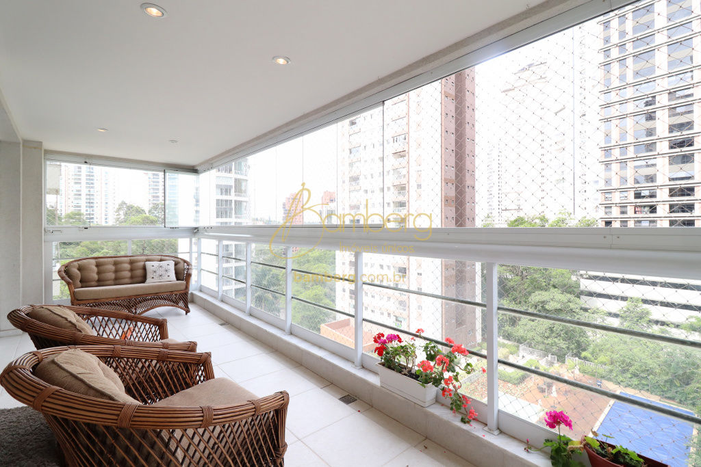 Apartamento no bairro Panamby - São Paulo