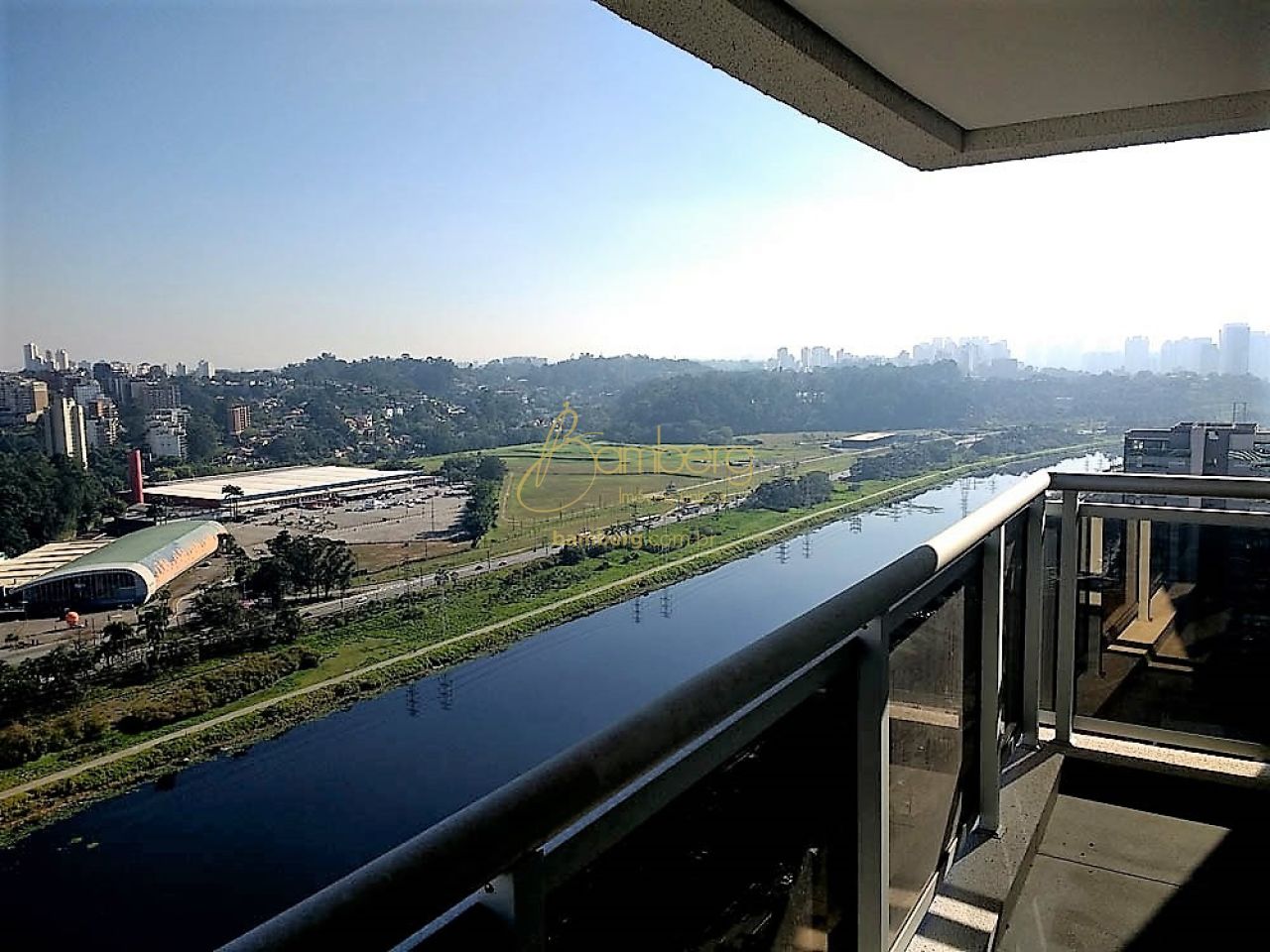 Apartamento no bairro Granja Julieta - São Paulo
