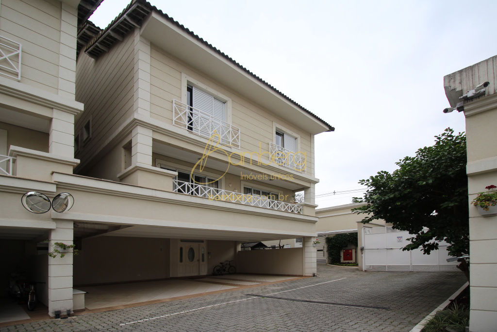 Casa no bairro Moema - São Paulo