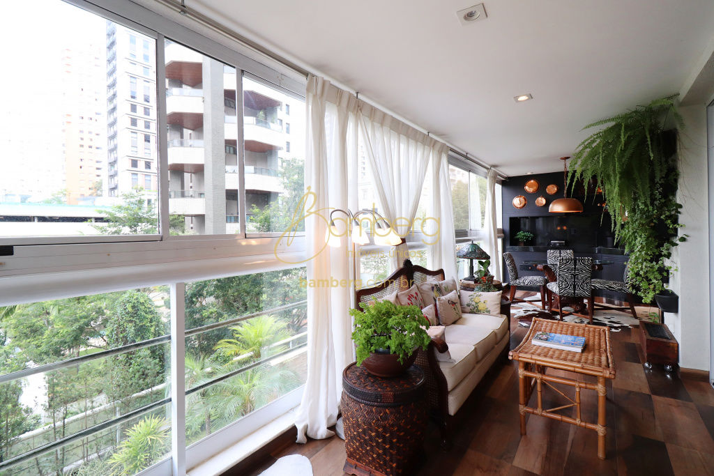 Apartamento no bairro Panamby - São Paulo