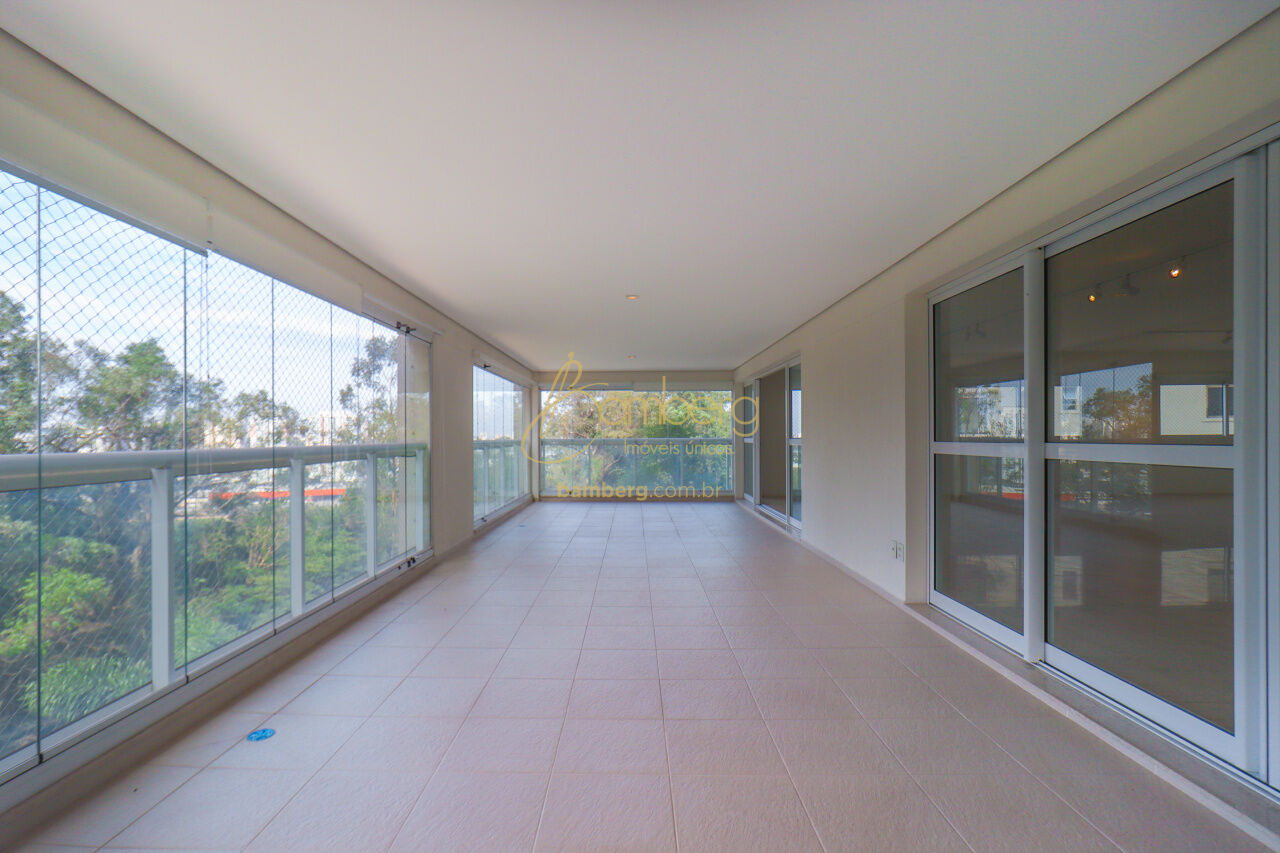 Apartamento no bairro Panamby - São Paulo