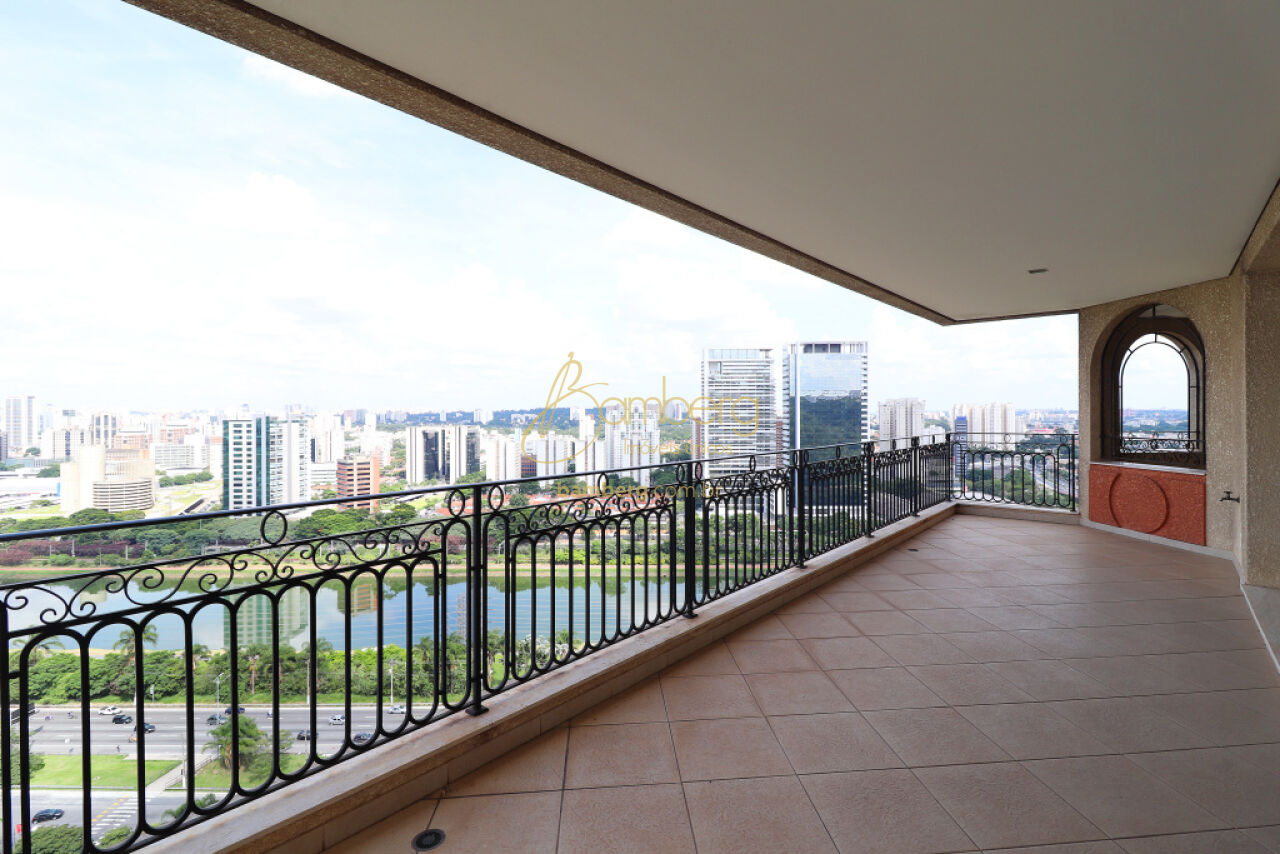 Apartamento no bairro Panamby - São Paulo