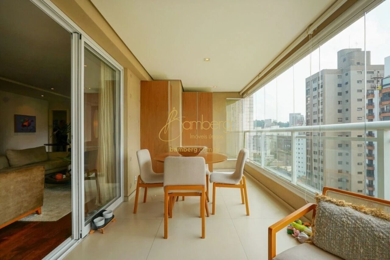 Apartamento no bairro Real Parque - São Paulo