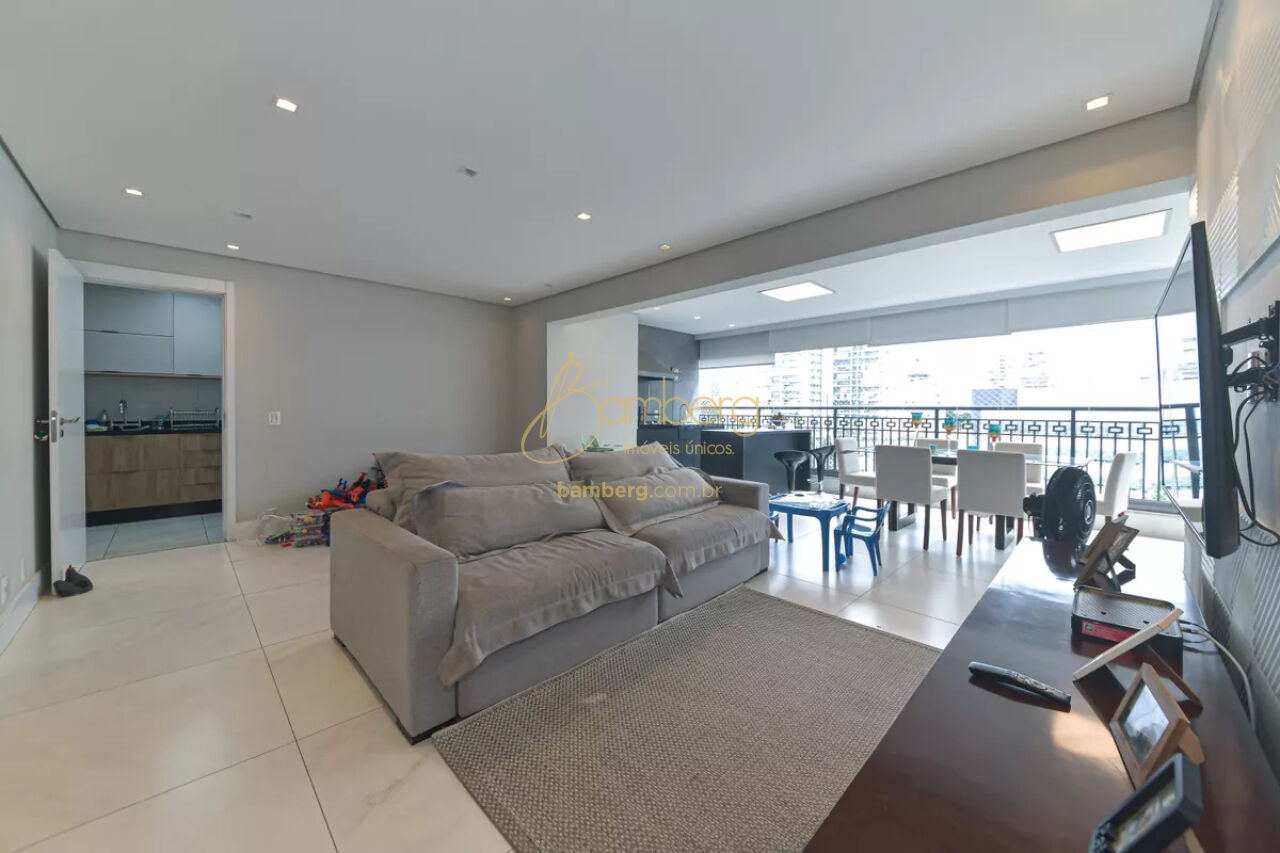 Apartamento no bairro Chácara Santo Antônio  - São Paulo