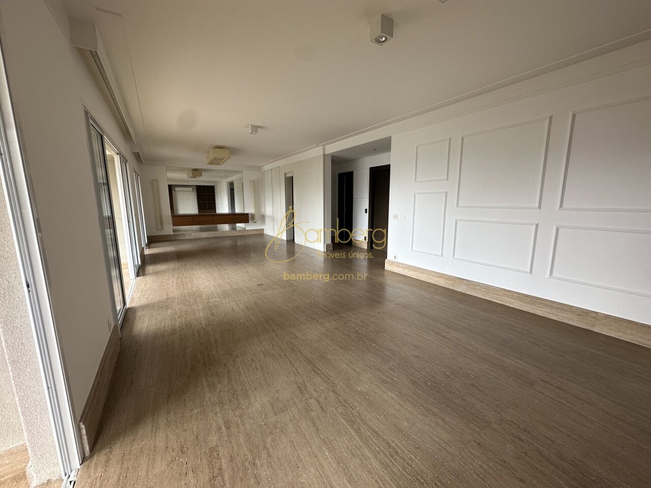 Apartamento no bairro Panamby - São Paulo