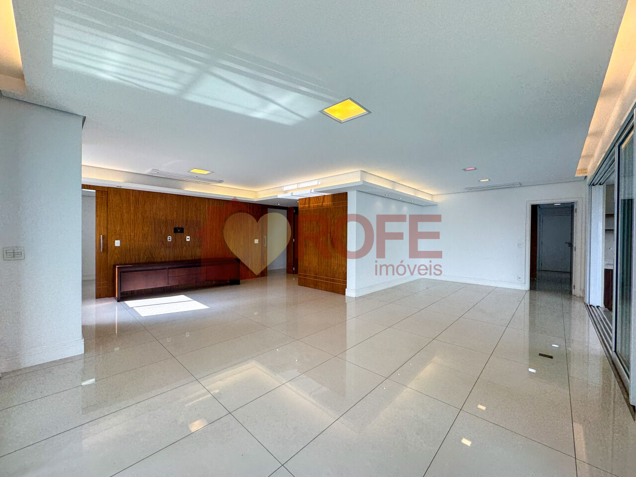 Foto 4 - RF10571