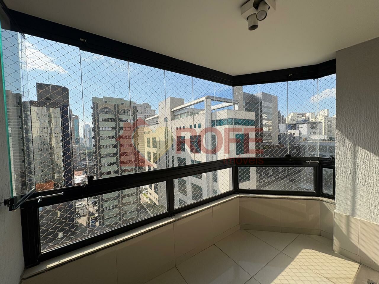 Foto 3 - RF15300