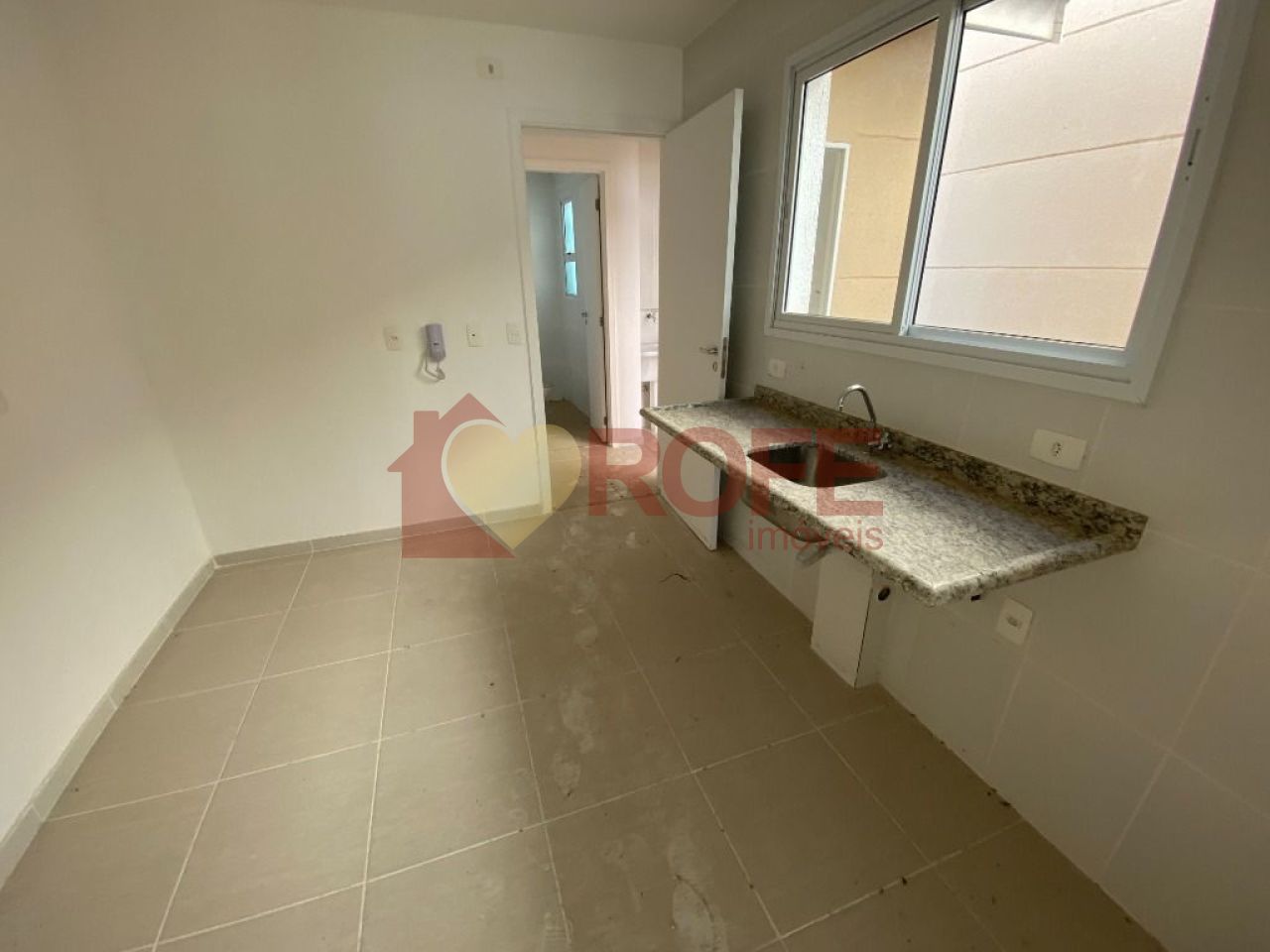 Foto 4 - RF16351