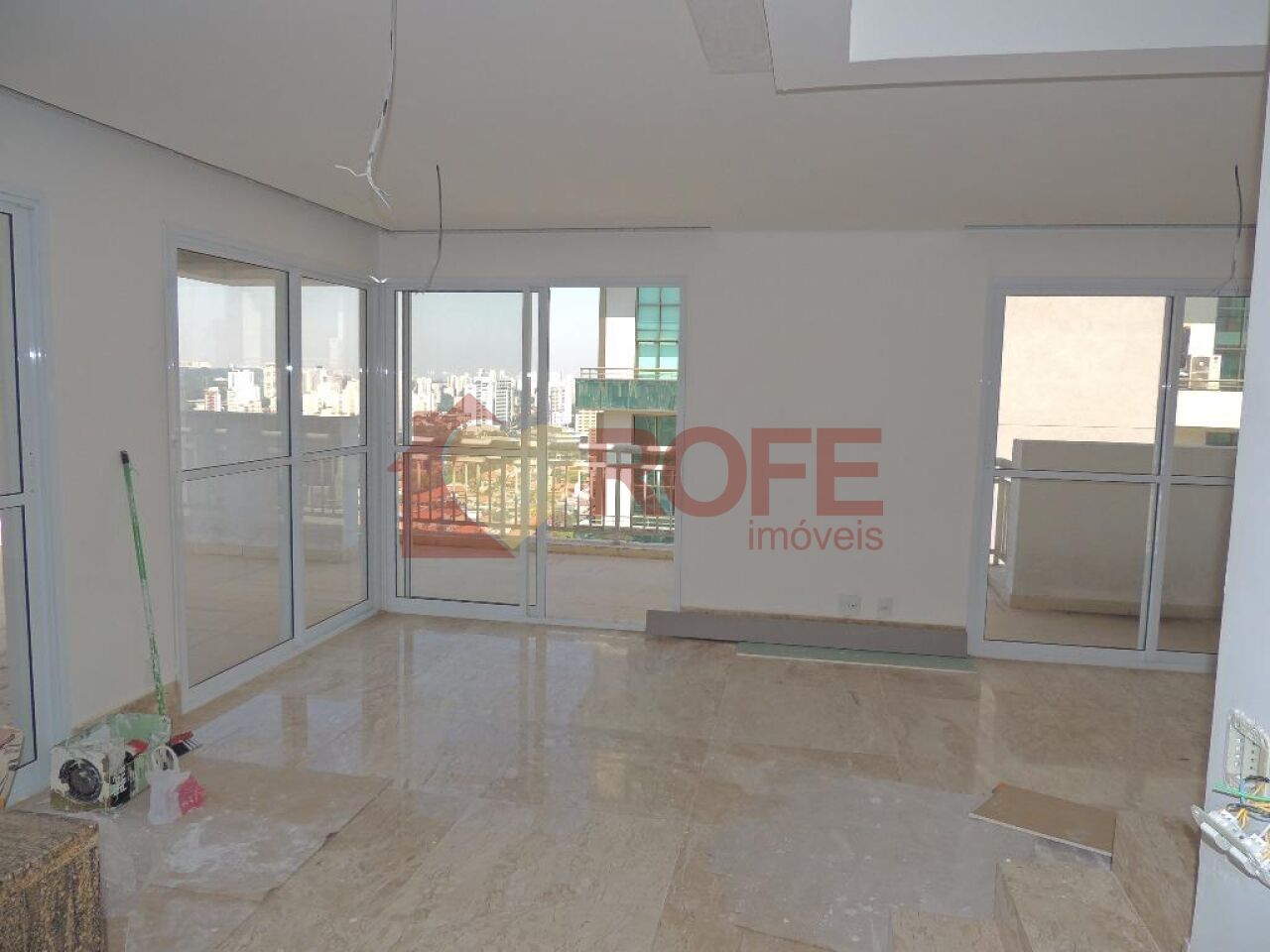 Foto 8 - RF164