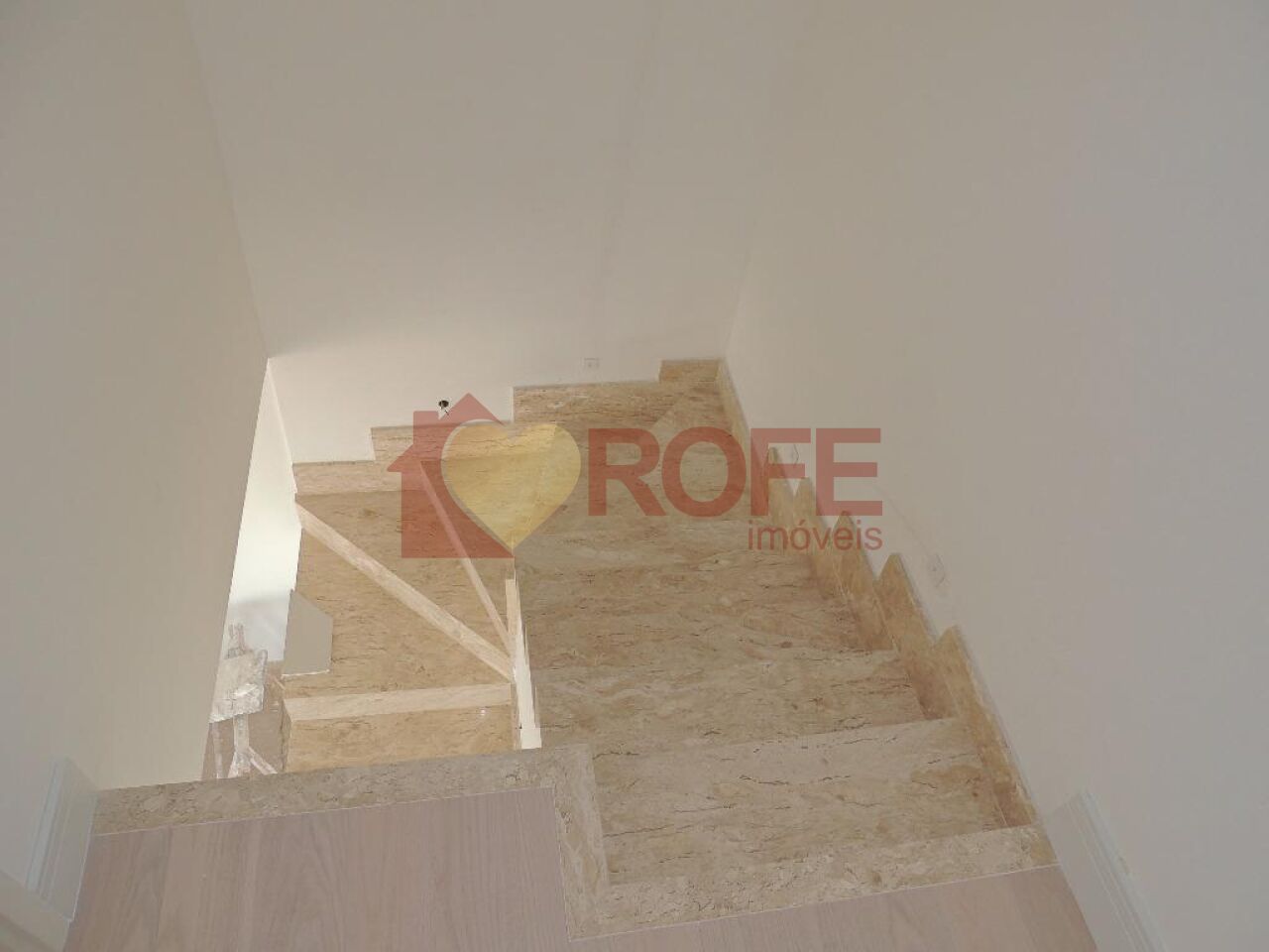 Foto 14 - RF164