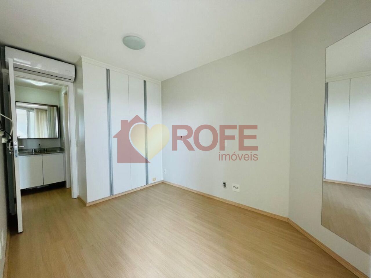 Foto 4 - RF19136