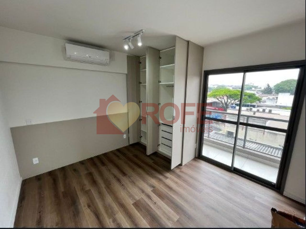 Foto 2 - RF24242