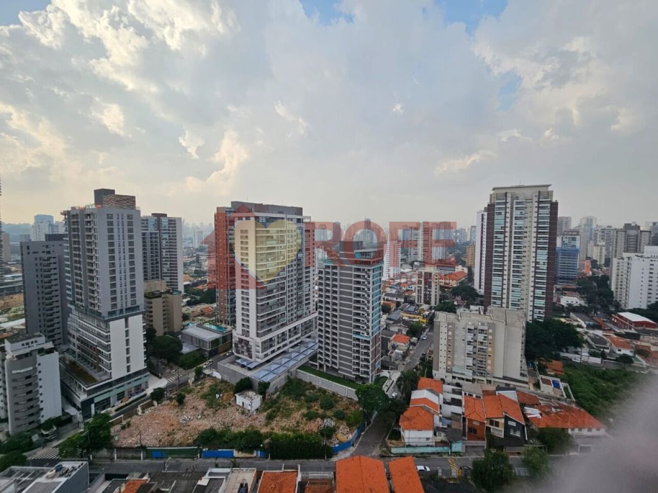 Foto 9 - RF24736