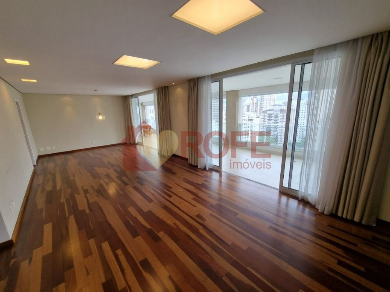 Foto 3 - RF24779