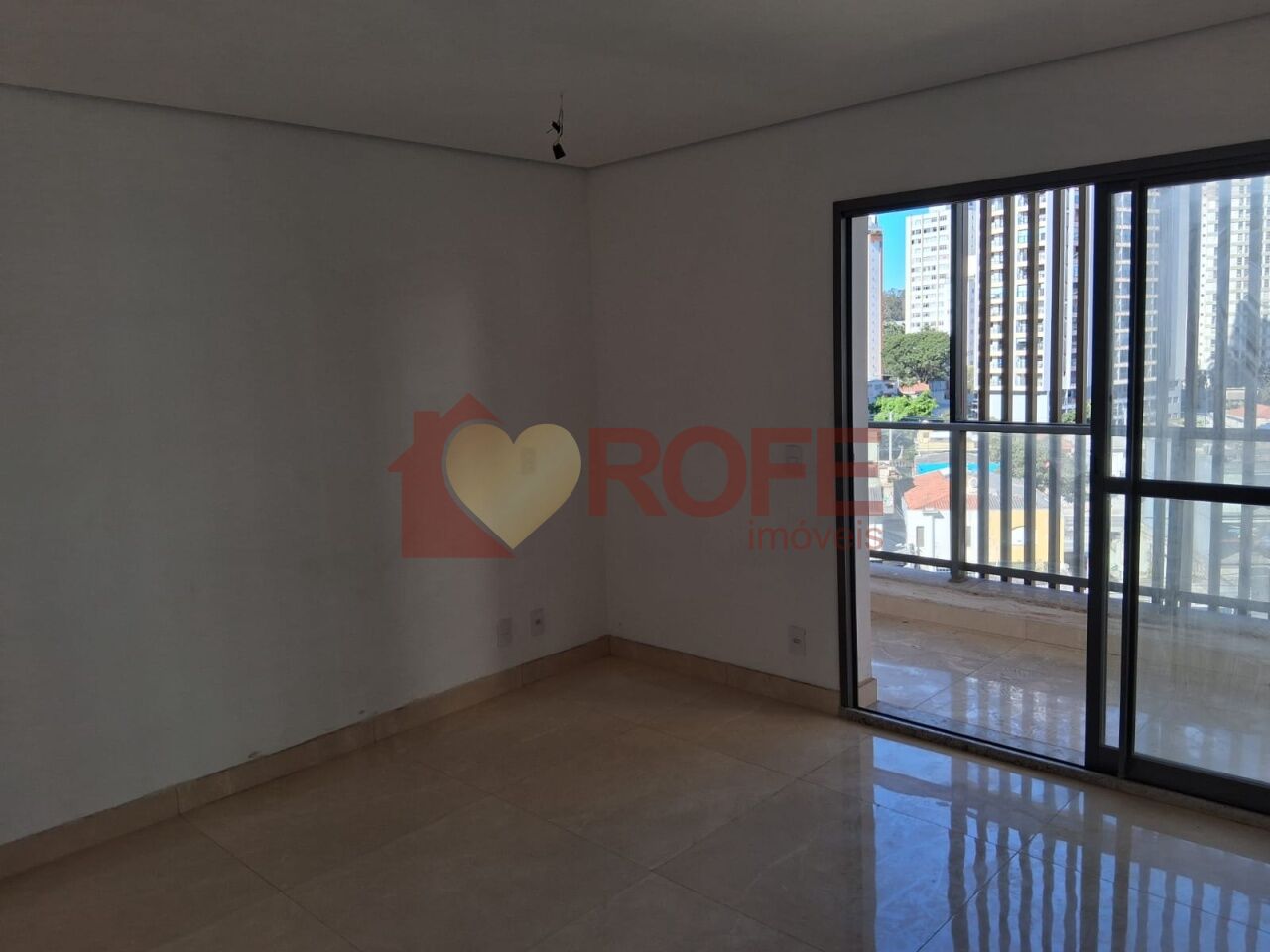 Foto 4 - RF24842