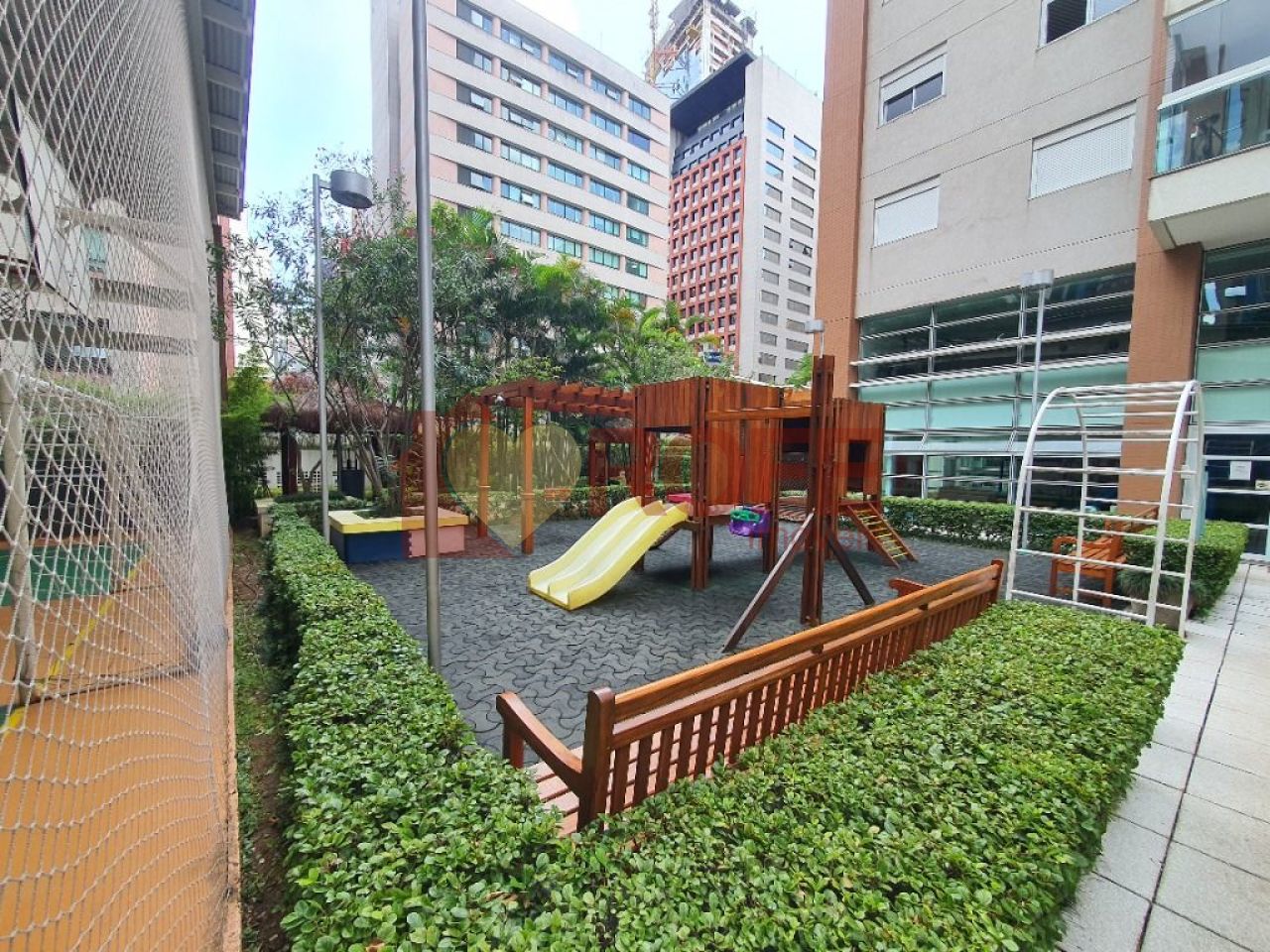 Foto 46 - RF25305