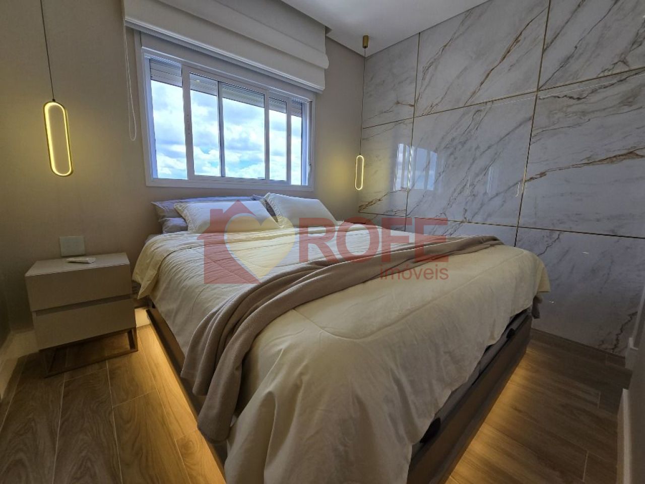 Foto 23 - RF25400