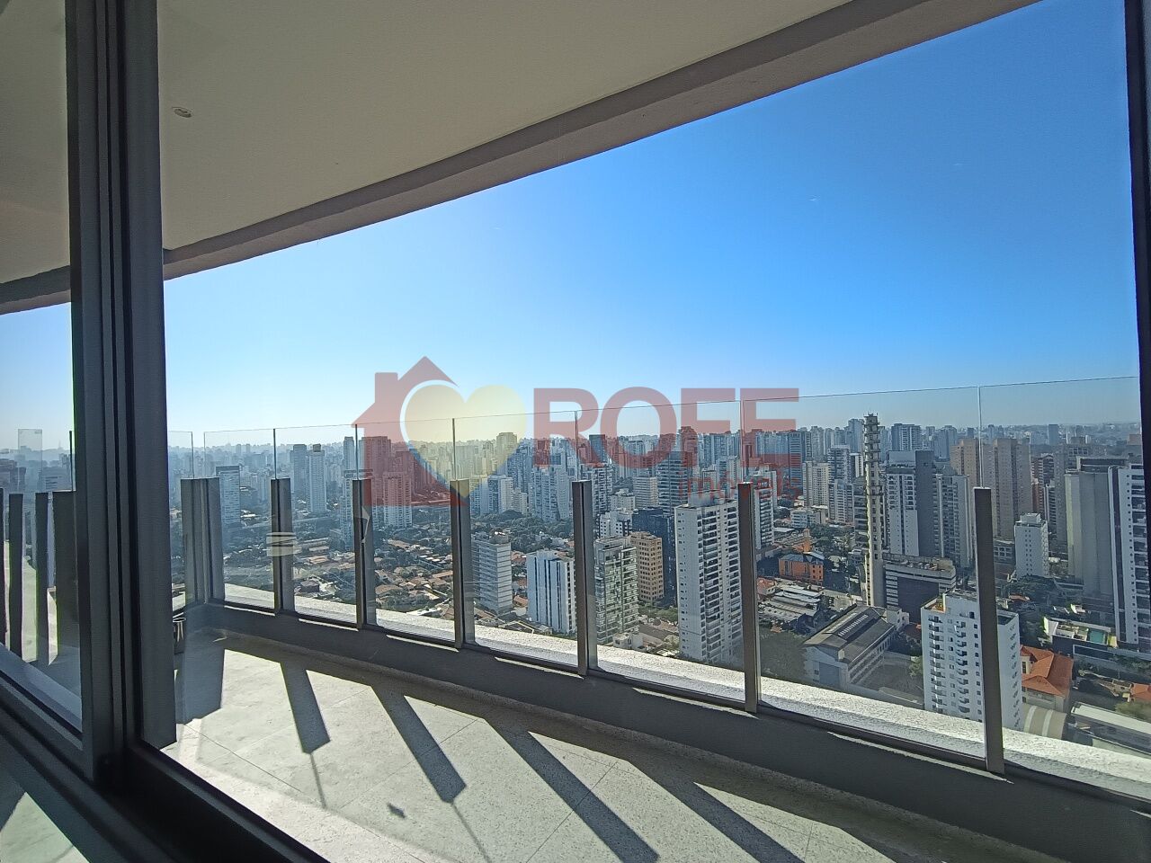 Foto 41 - RF25641