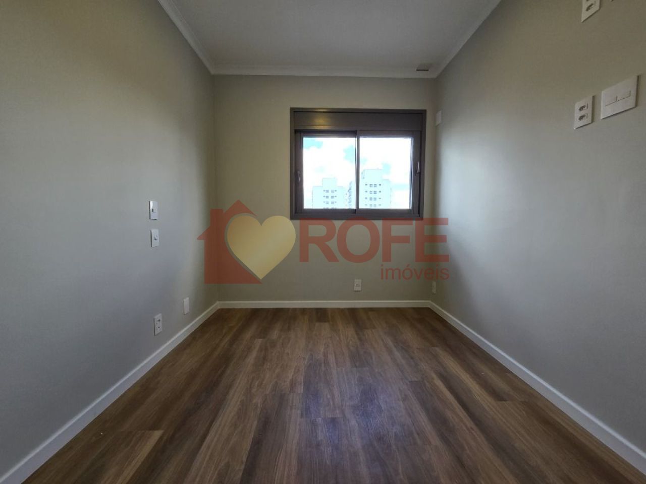 Foto 23 - RF25928