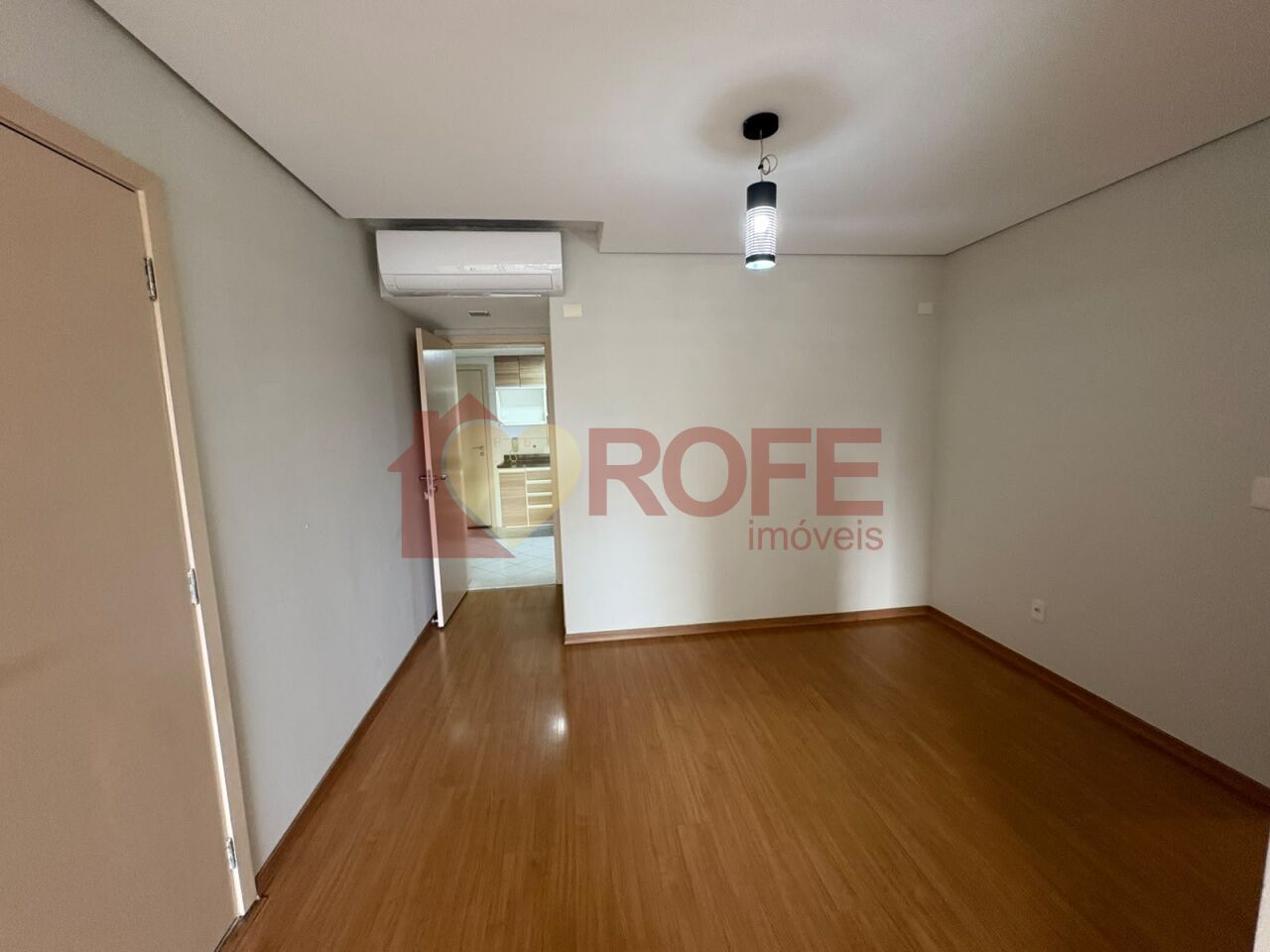 Foto 6 - RF26033