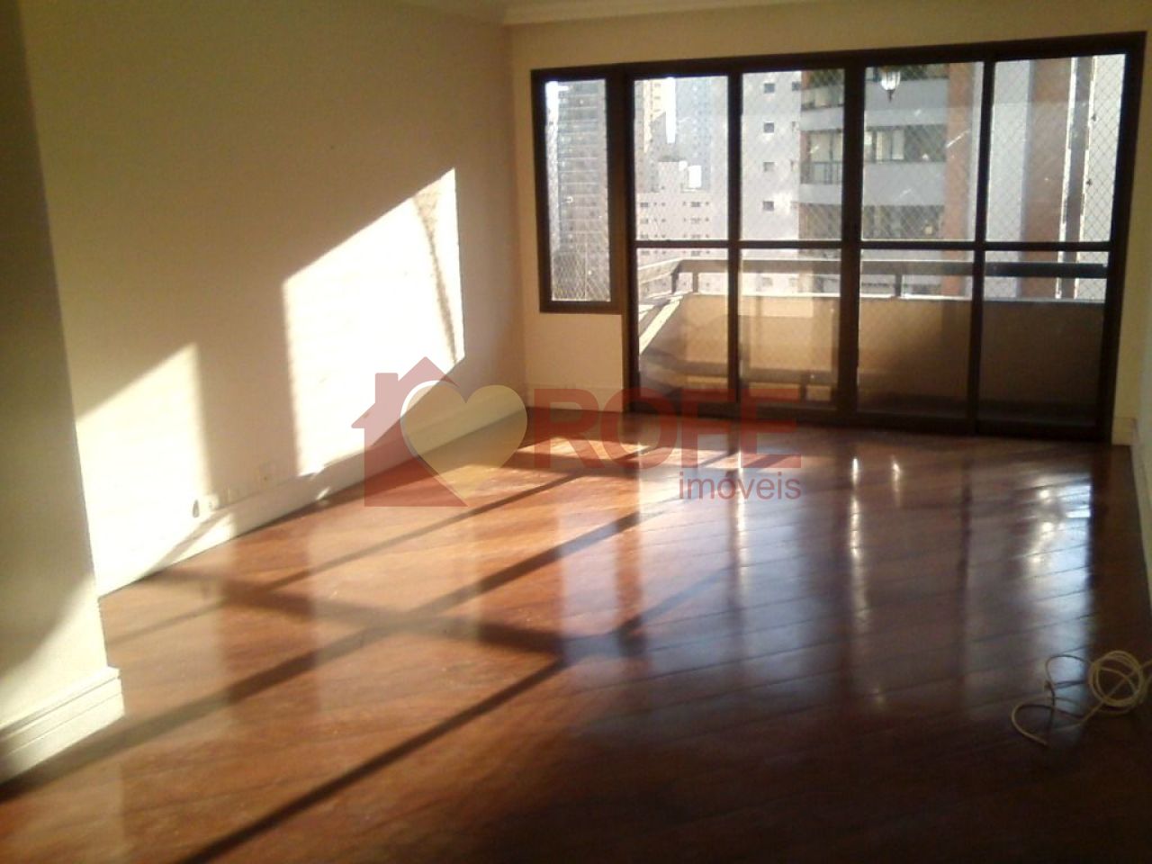 Foto 3 - RF26458