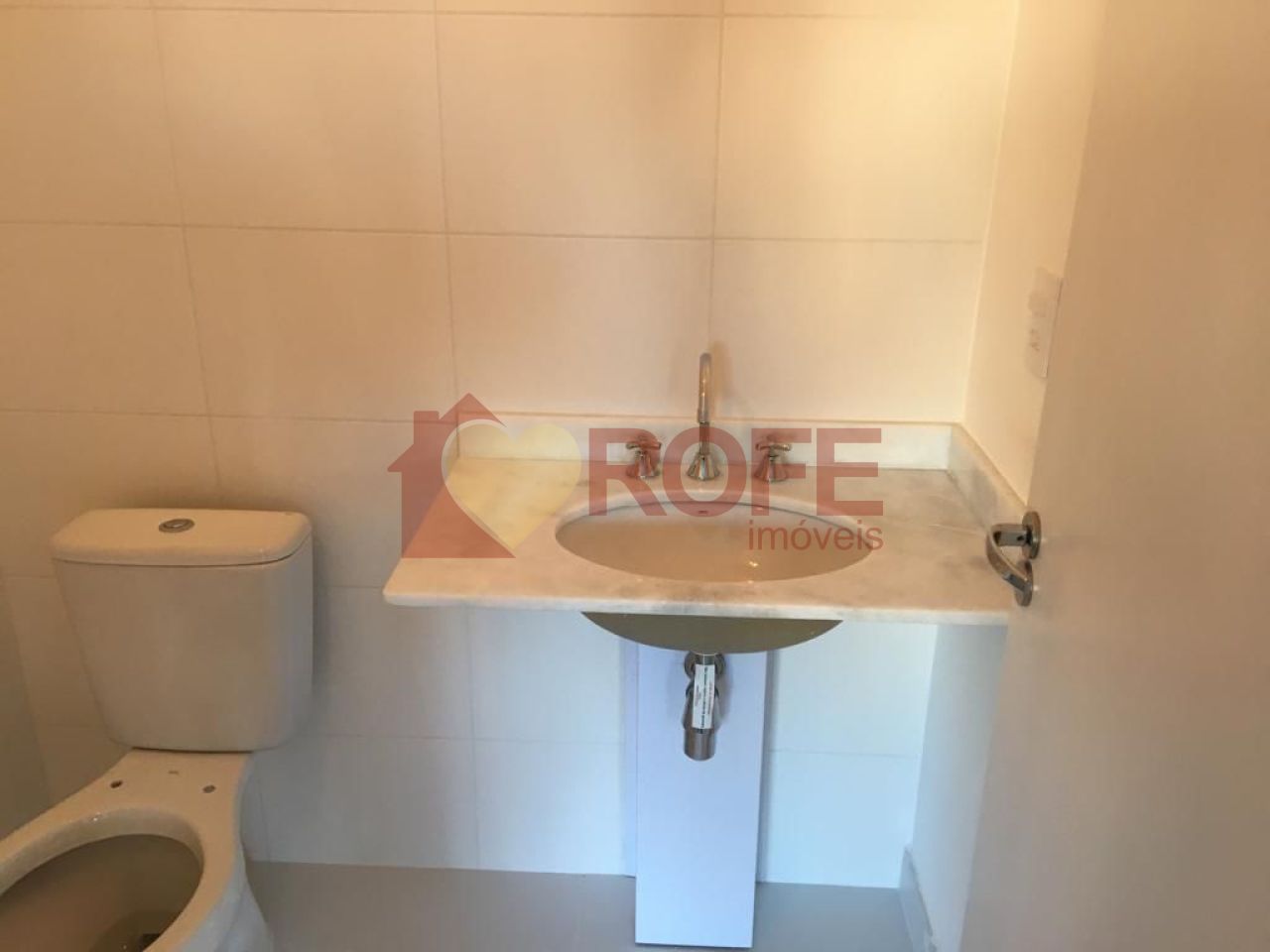 Foto 6 - RF27696