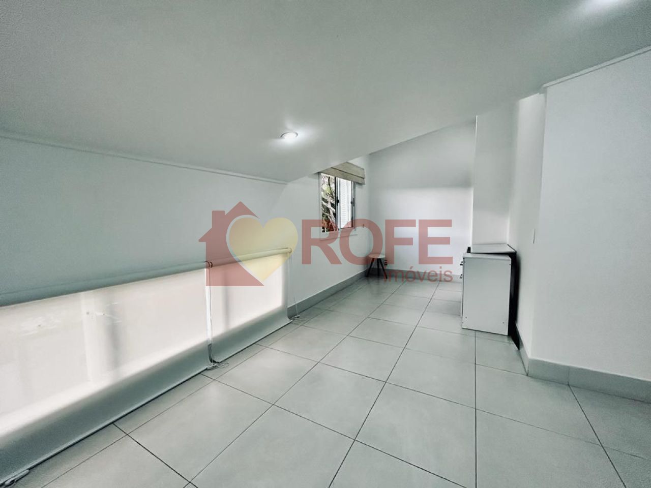 Foto 8 - RF27704