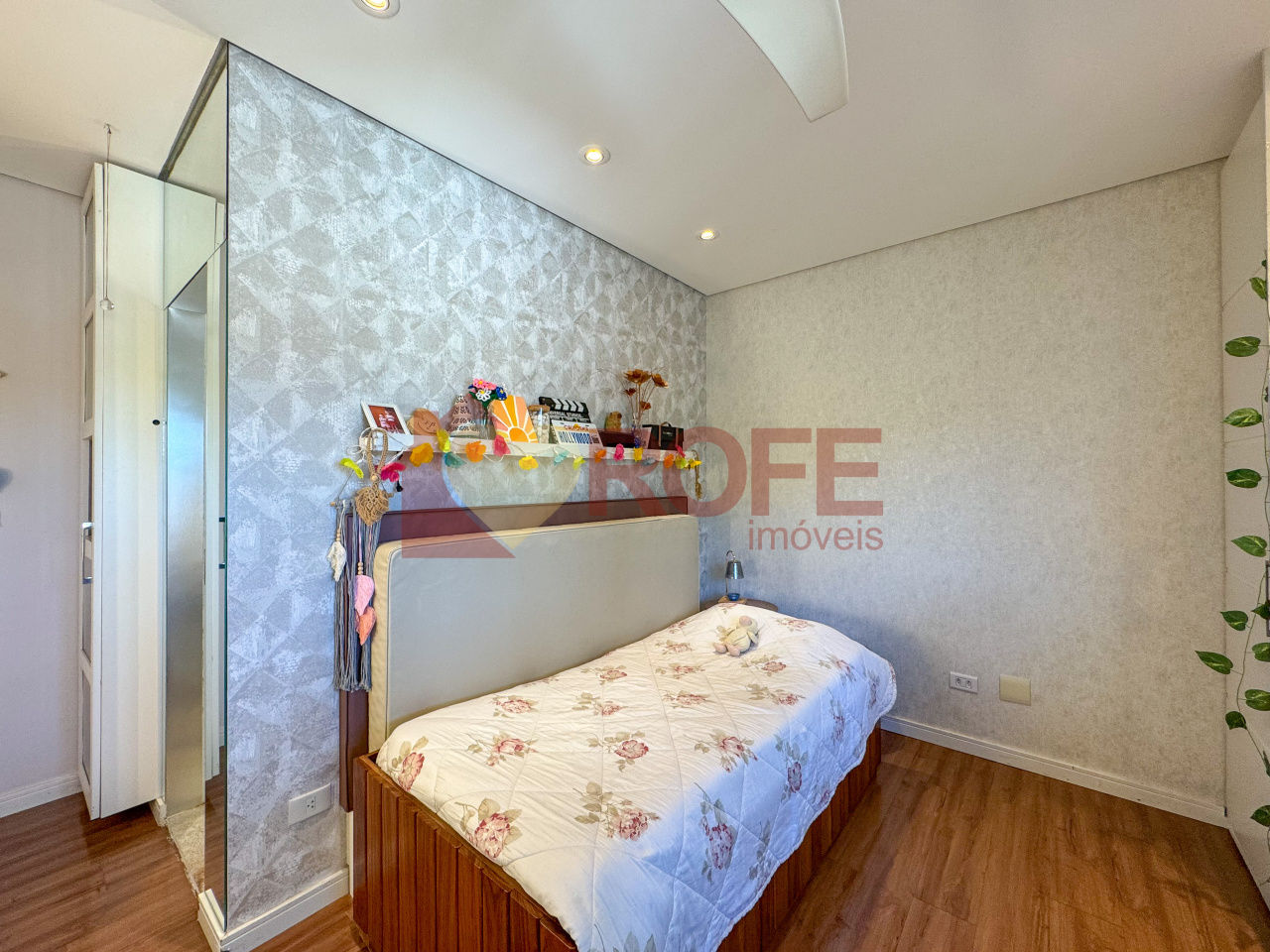 Foto 42 - RF28084