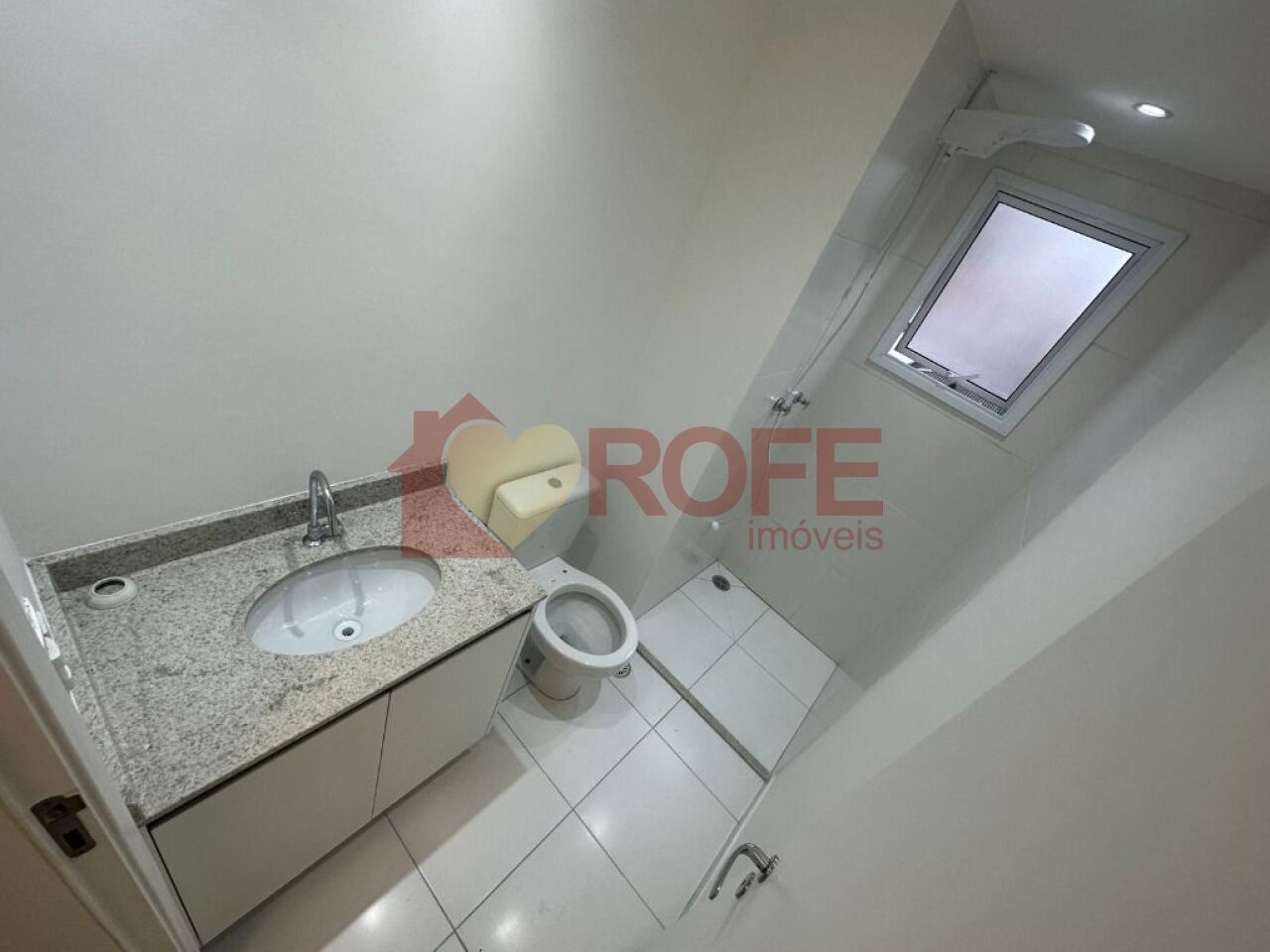 Foto 25 - RF28203