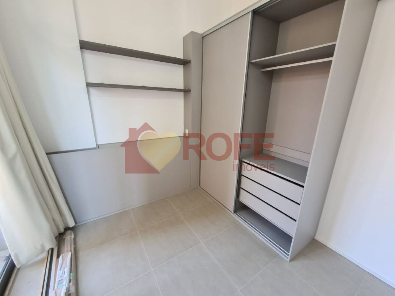 Foto 14 - RF28807