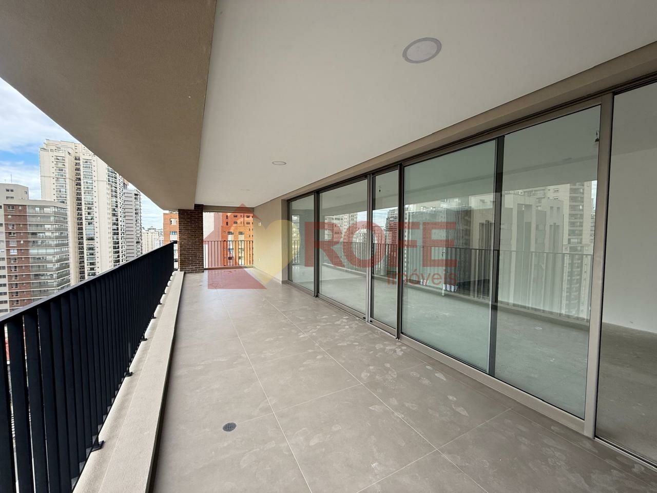 Foto 2 - RF29235