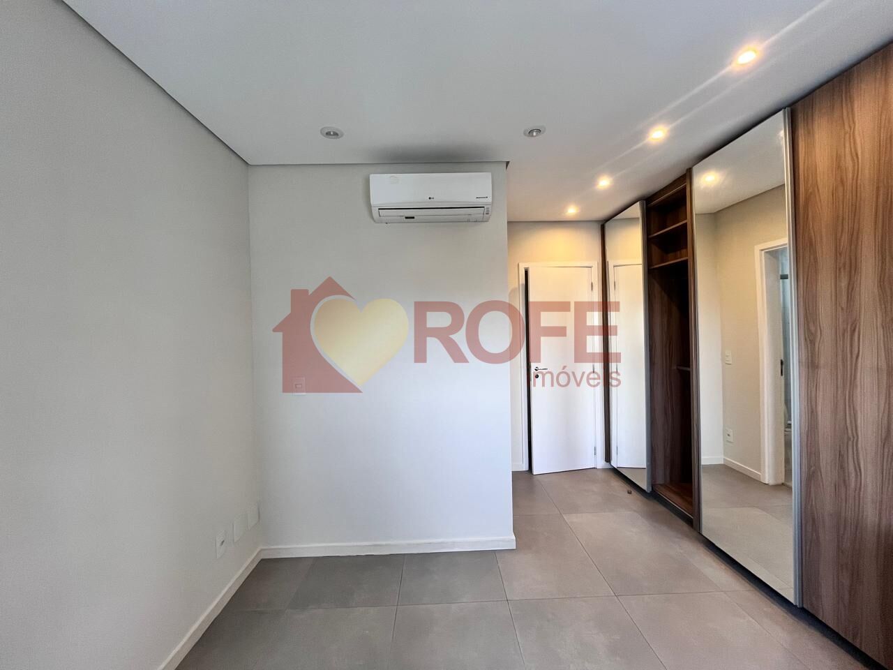 Foto 33 - RF2931