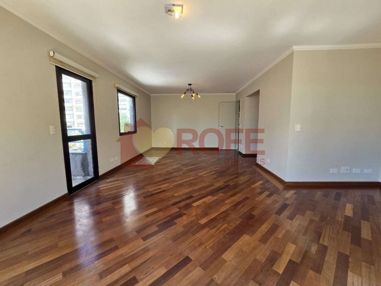 Foto 33 - RF30070