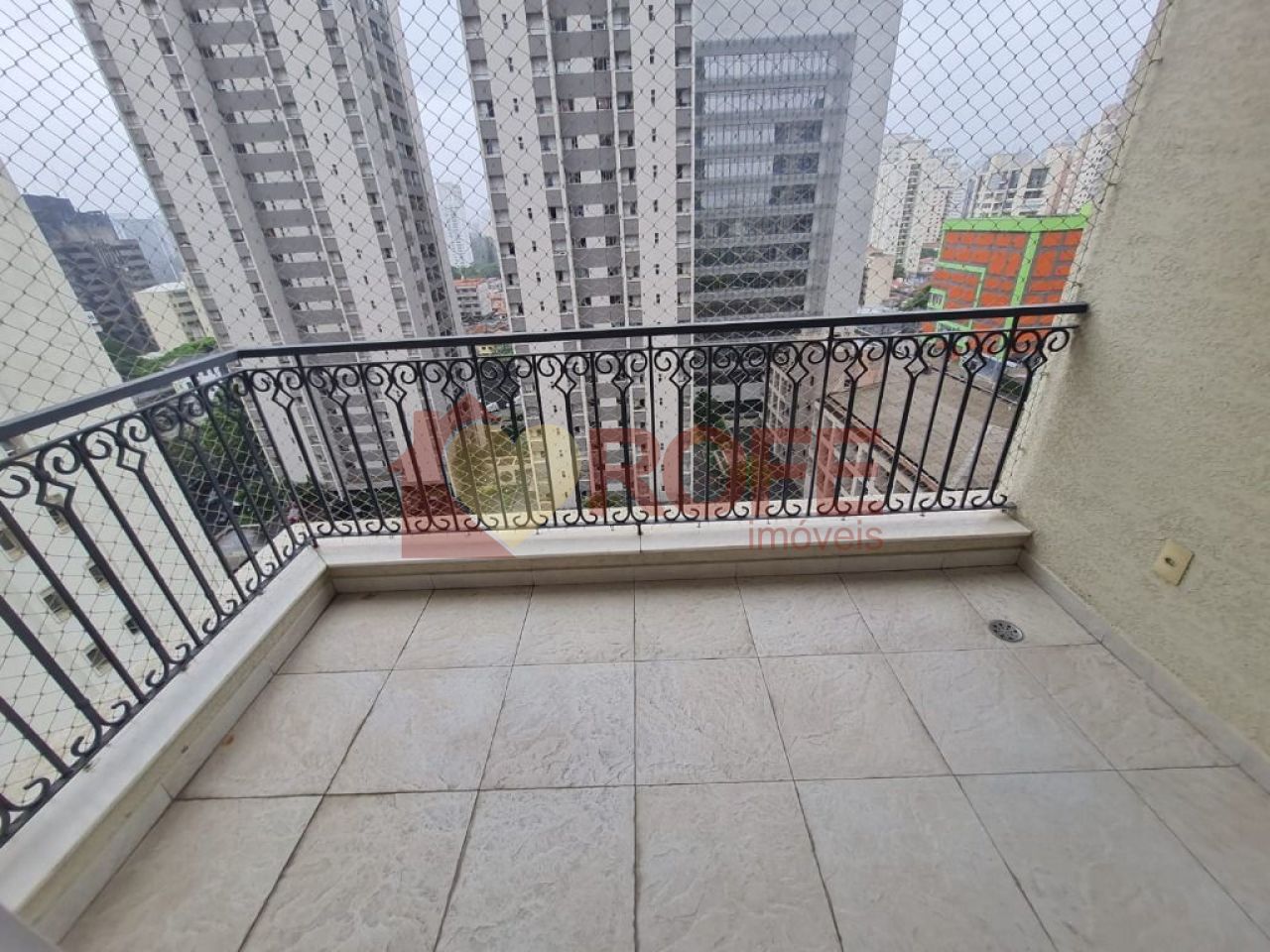 Foto 2 - RF30213