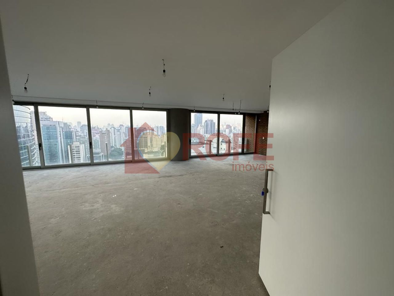 Foto 2 - RF30232