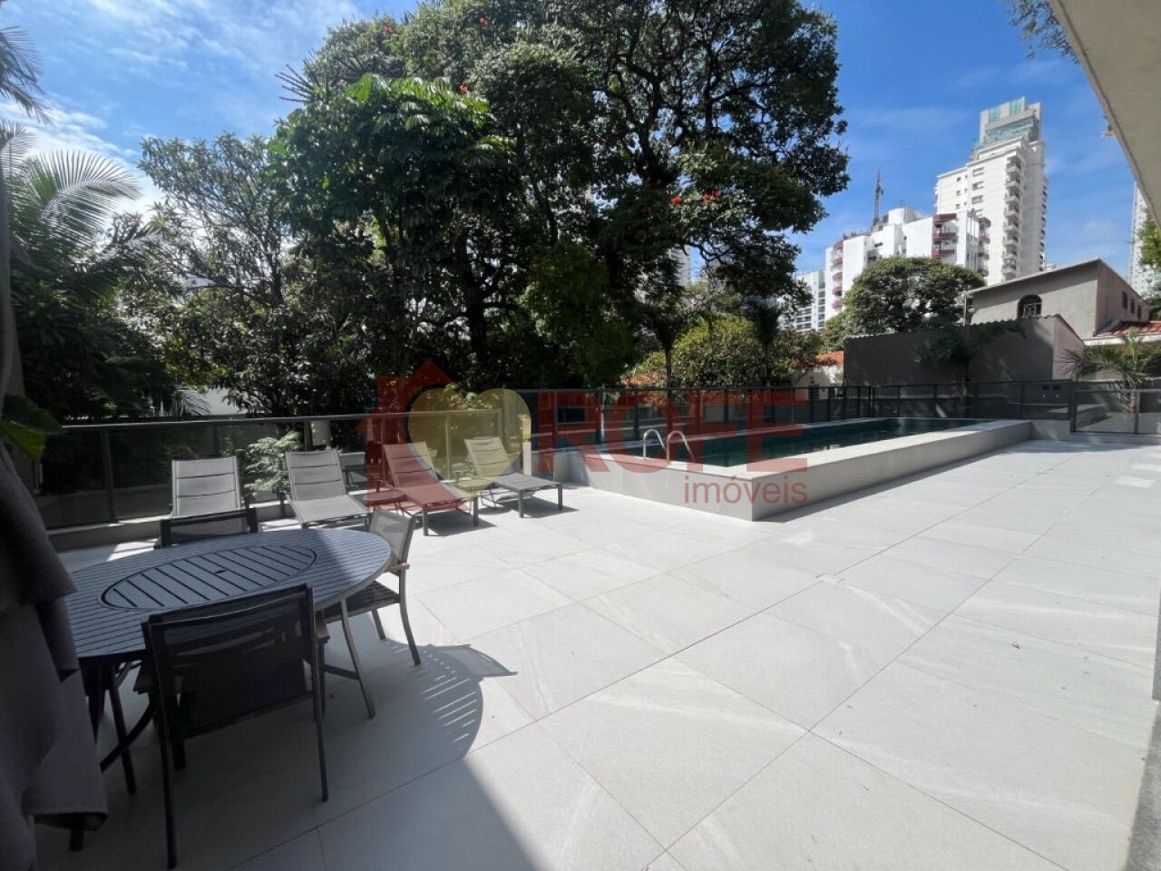 Foto 25 - RF30669