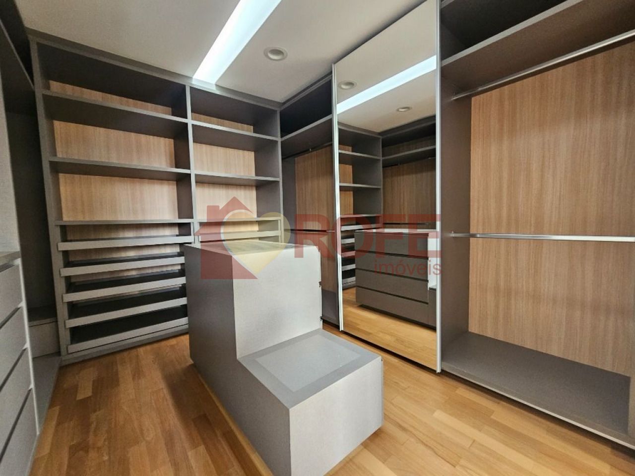 Foto 28 - RF30743