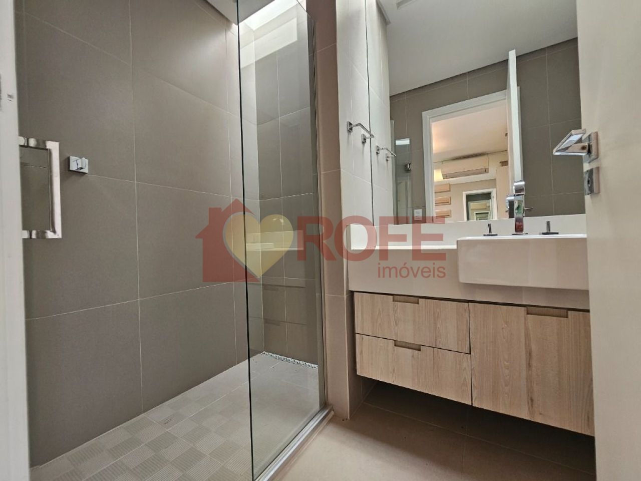 Foto 35 - RF30743
