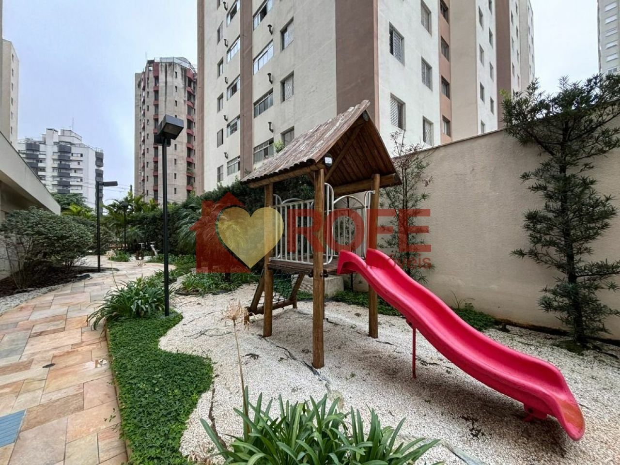 Foto 43 - RF32798
