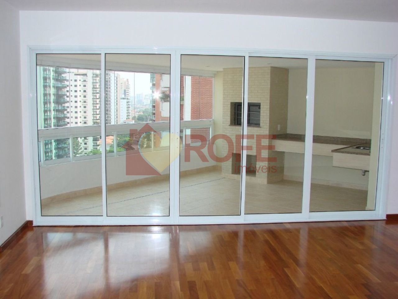 Foto 2 - RF33059