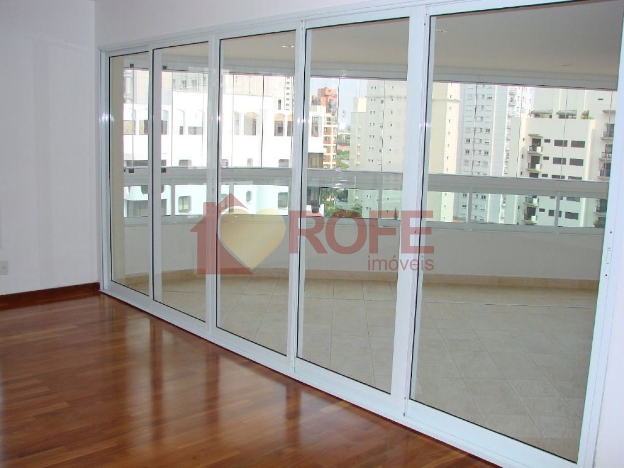 Foto 4 - RF33059
