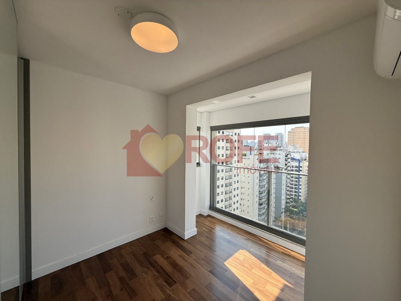 Foto 31 - RF33281