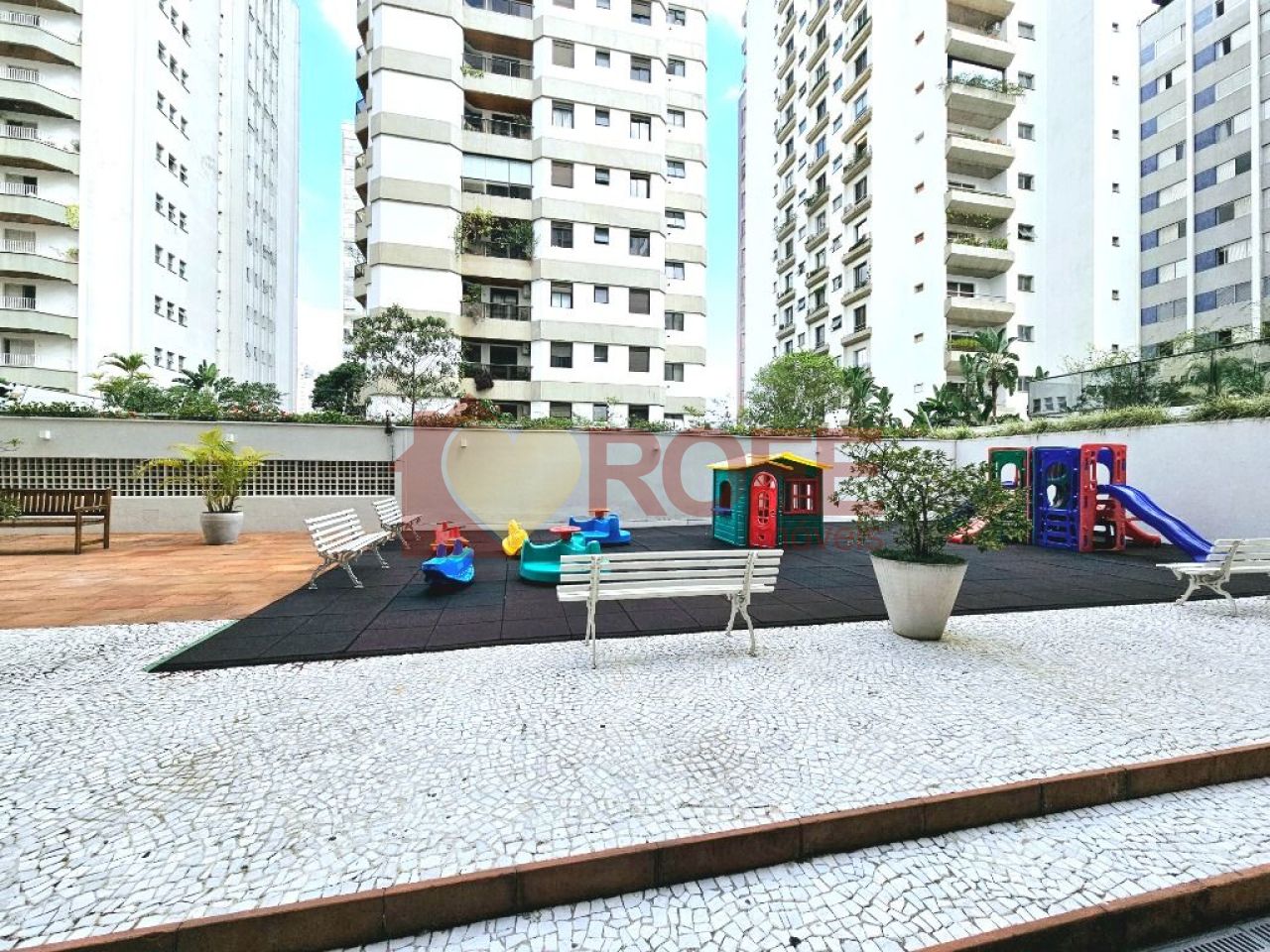 Foto 26 - RF33400