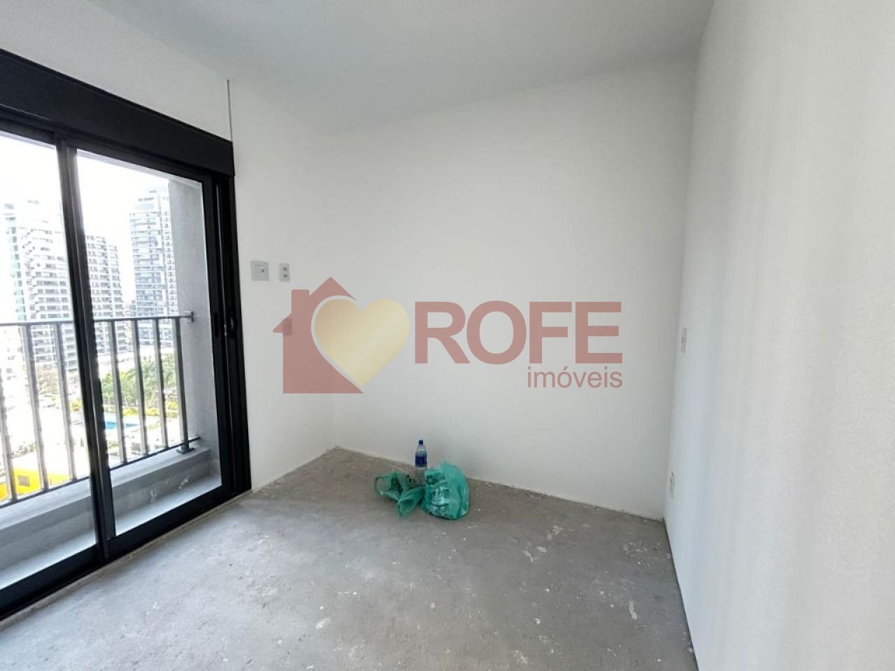 Foto 3 - RF33972