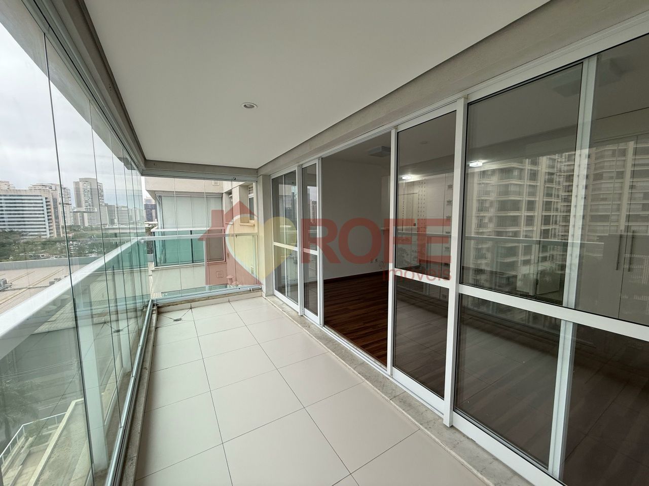 Foto 2 - RF34021