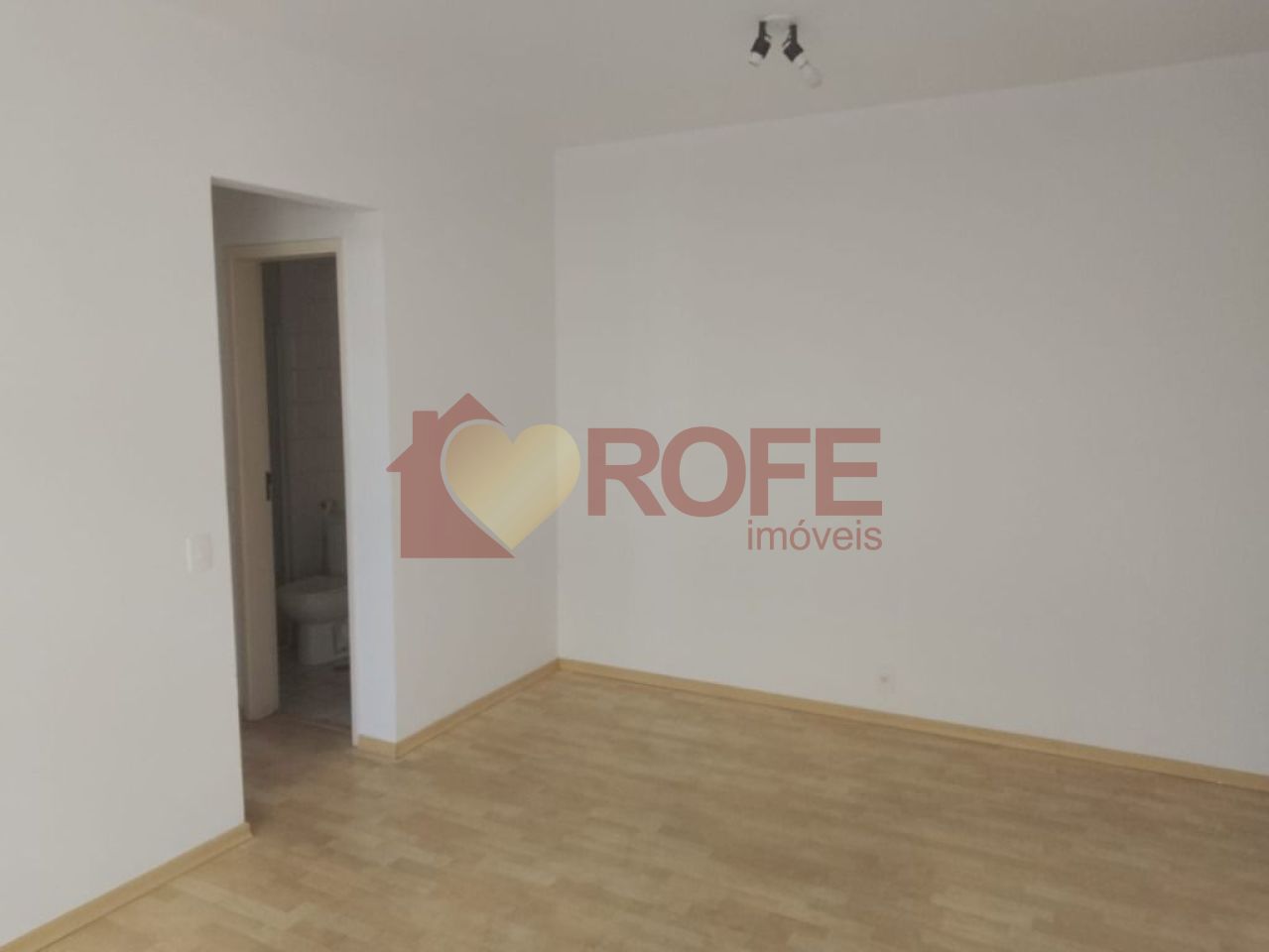 Foto 3 - RF34733