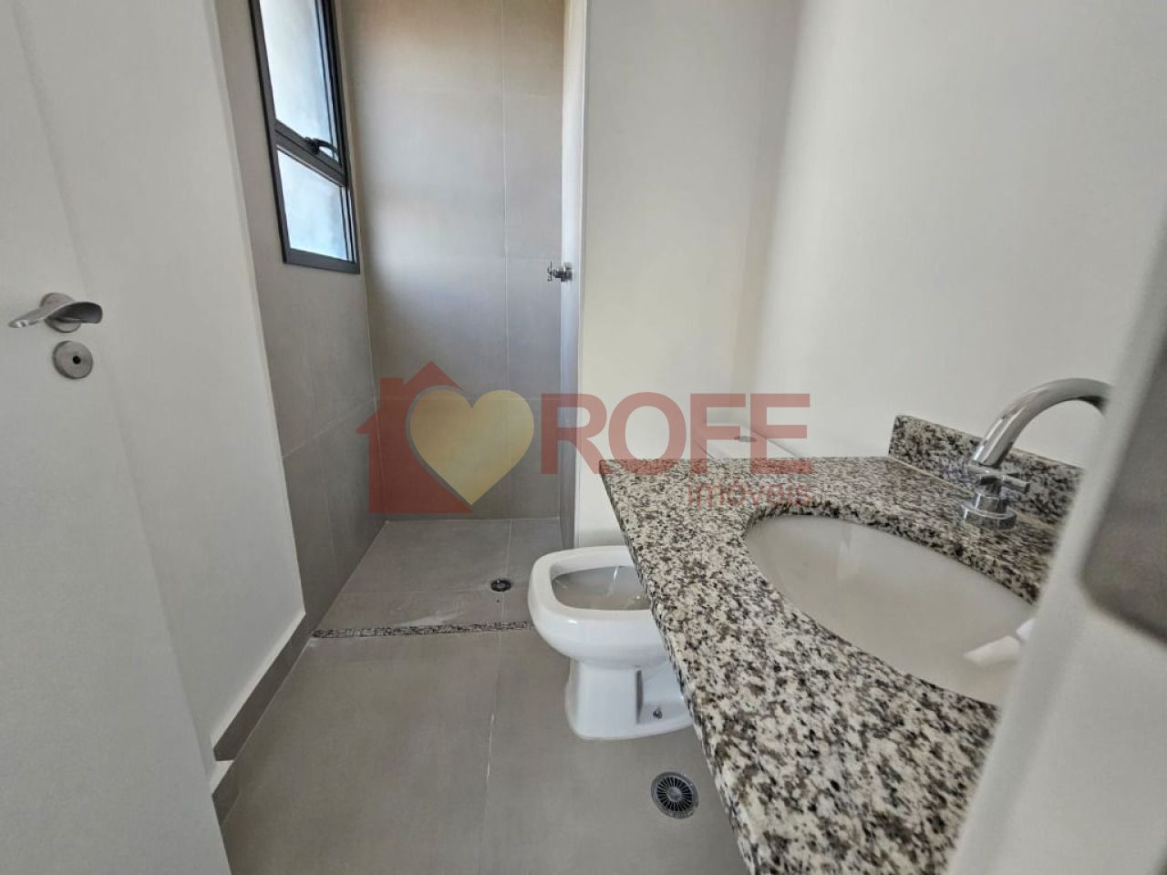 Foto 3 - RF35817